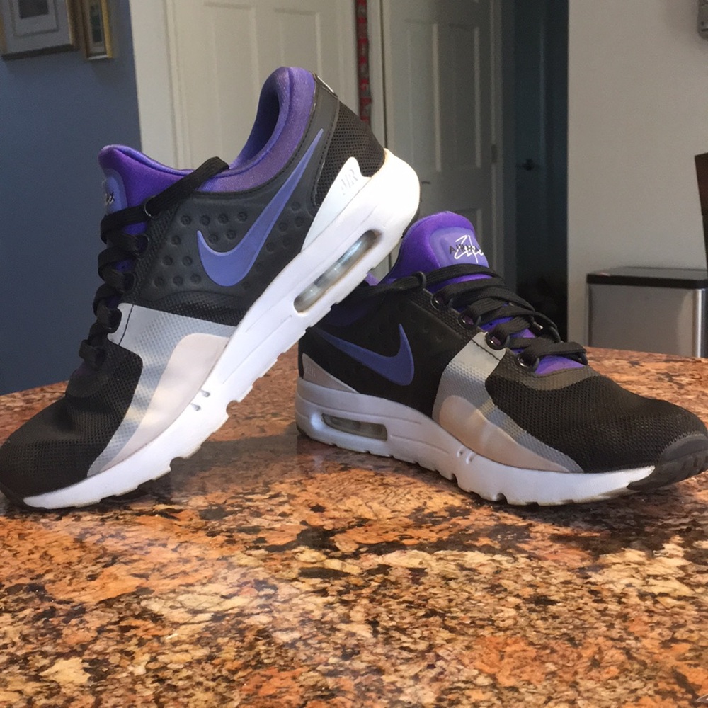 Nike Air Max Zero QS Running Shoe - Men Size 9.5